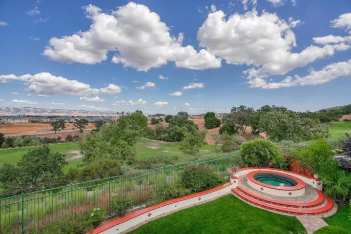 1935 Killarney Court, Gilroy, California 95020