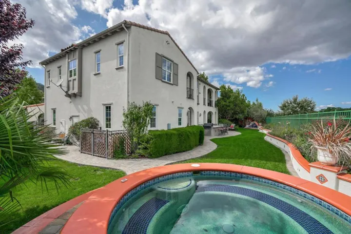1935 Killarney Court, Gilroy, California 95020