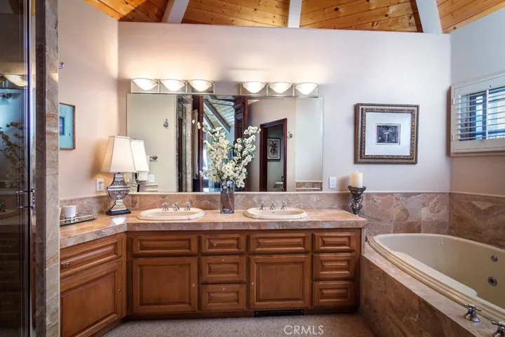 28175 N Shore Road, Lake Arrowhead, California 92352