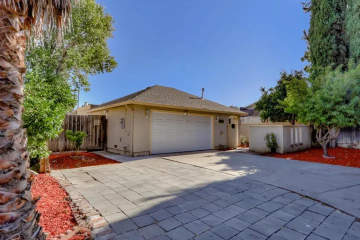 3899 Marfrance Drive, San Jose, California 95121
