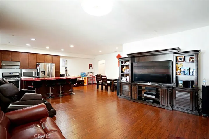 950 N Chaparral Lane D, Azusa, California 91702