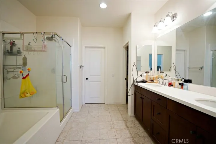 950 N Chaparral Lane D, Azusa, California 91702