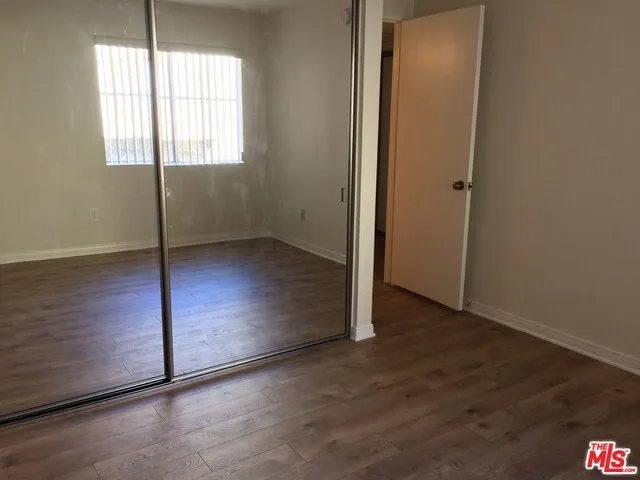 18408 Hatteras Street 13, Tarzana, California 91356