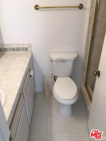 18408 Hatteras Street 13, Tarzana, California 91356