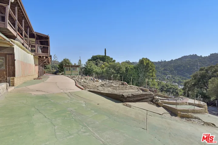 145 Old Church Road, Topanga, California 90290