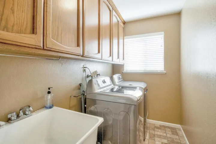 1031 Clearview Drive, Hollister, California 95023