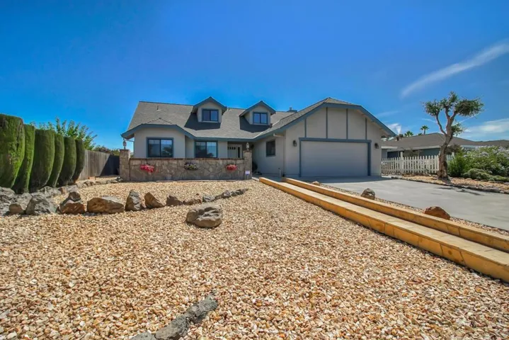 1031 Clearview Drive, Hollister, California 95023