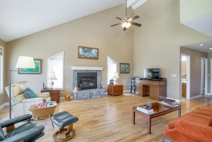 1031 Clearview Drive, Hollister, California 95023