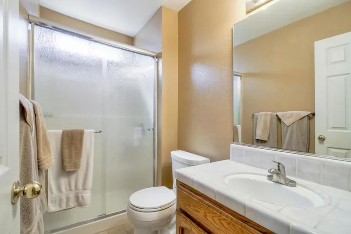 1031 Clearview Drive, Hollister, California 95023