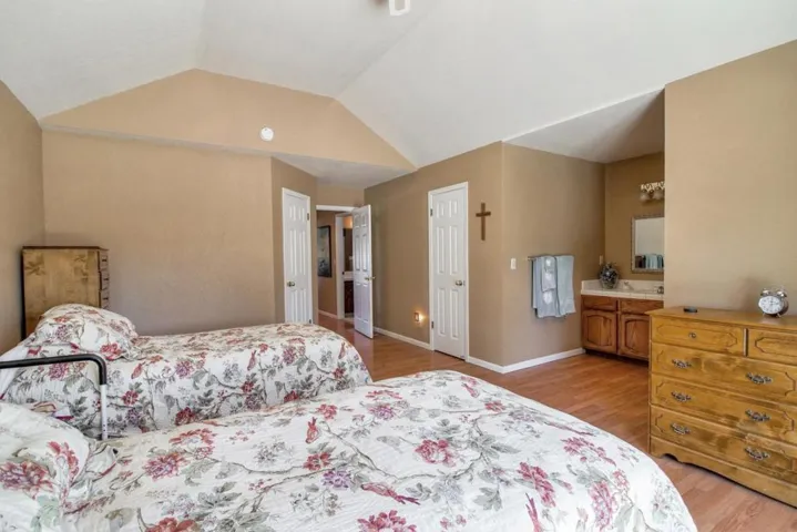 1031 Clearview Drive, Hollister, California 95023