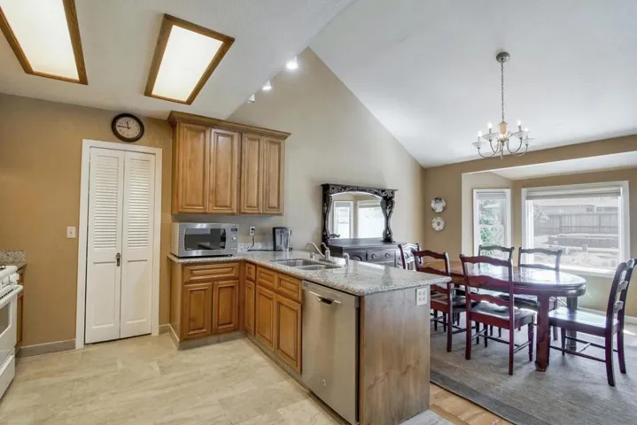 1031 Clearview Drive, Hollister, California 95023
