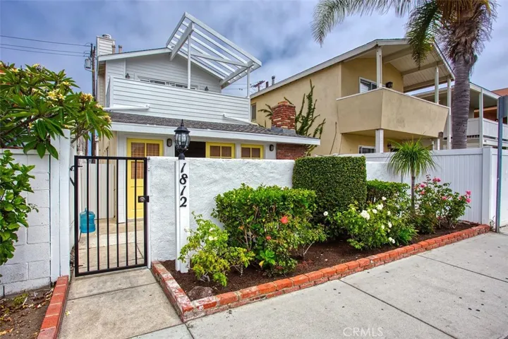 1812 W Balboa Boulevard, Newport Beach, California 92663