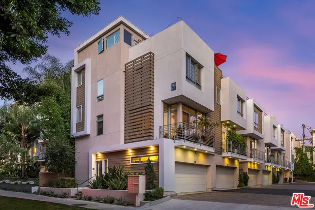 1400 N Fuller Avenue 15, Los Angeles, California 90046