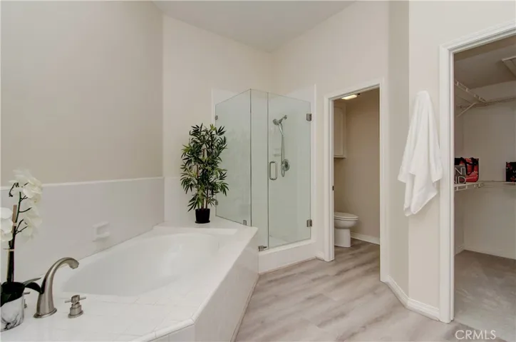 Five star accommodations here with huge soaking tub and roomy, separate shower.