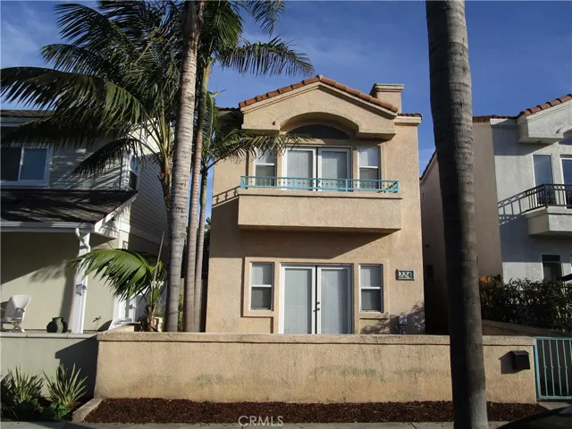 224 10th Street, Huntington Beach, California 92648