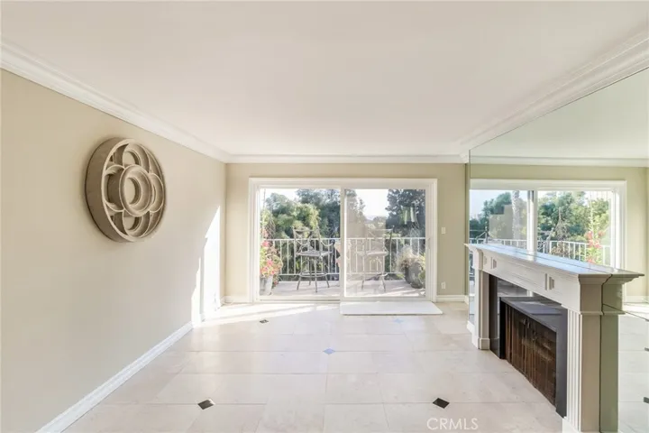 200 Mcneil Lane 10, Newport Beach, California 92663