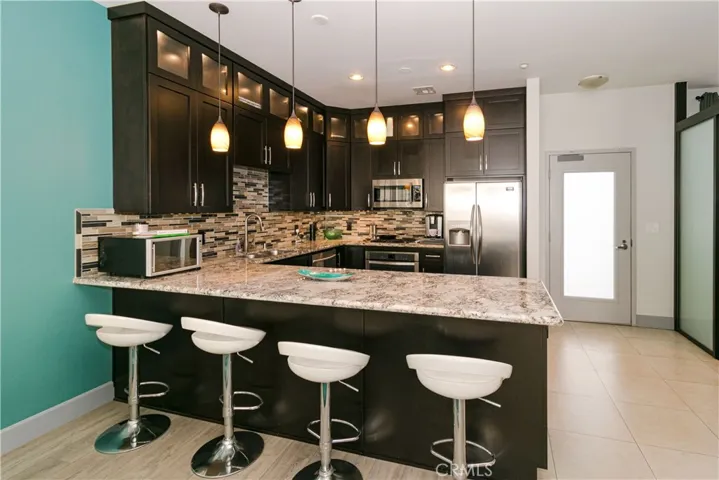 Shows like a MODEL Home!