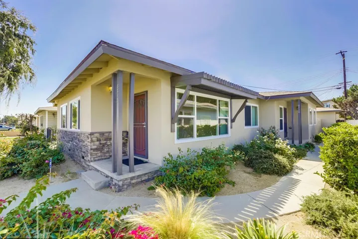 8716 Buckles Street, Downey, California 90241