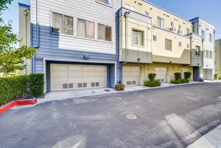 3727 Egret Lane, Palo Alto, California 94303