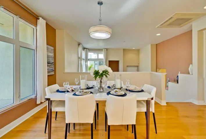 3727 Egret Lane, Palo Alto, California 94303