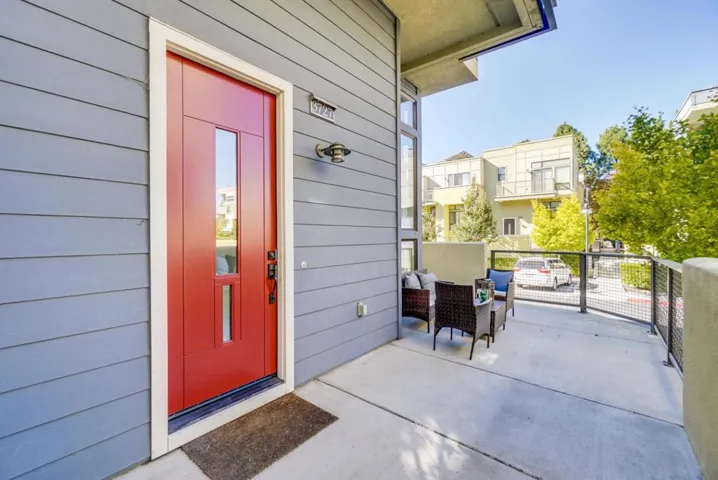 3727 Egret Lane, Palo Alto, California 94303