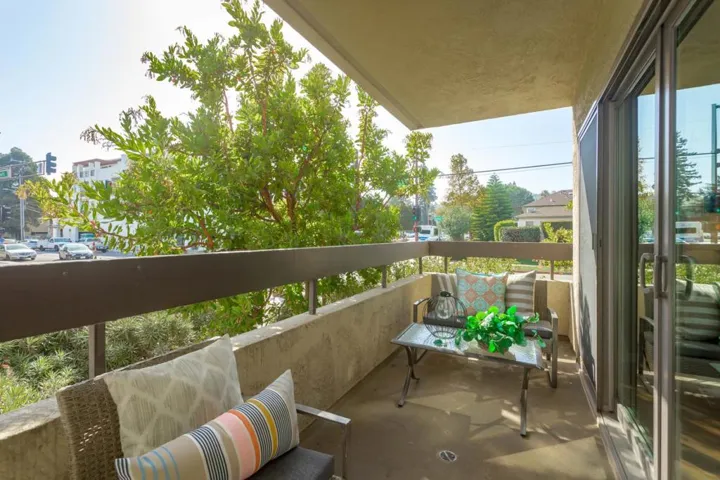 1456 San Carlos Avenue 101, San Carlos, California 94070