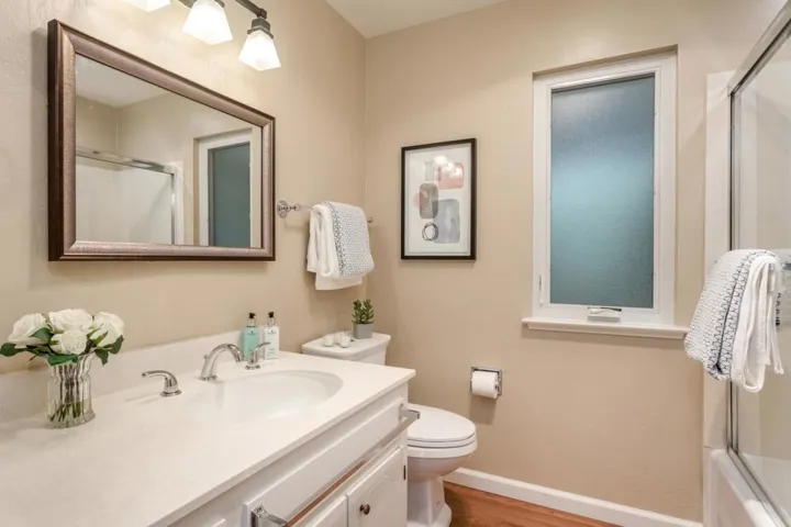 1456 San Carlos Avenue 101, San Carlos, California 94070