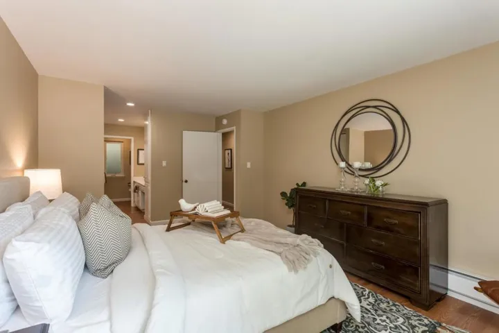 1456 San Carlos Avenue 101, San Carlos, California 94070