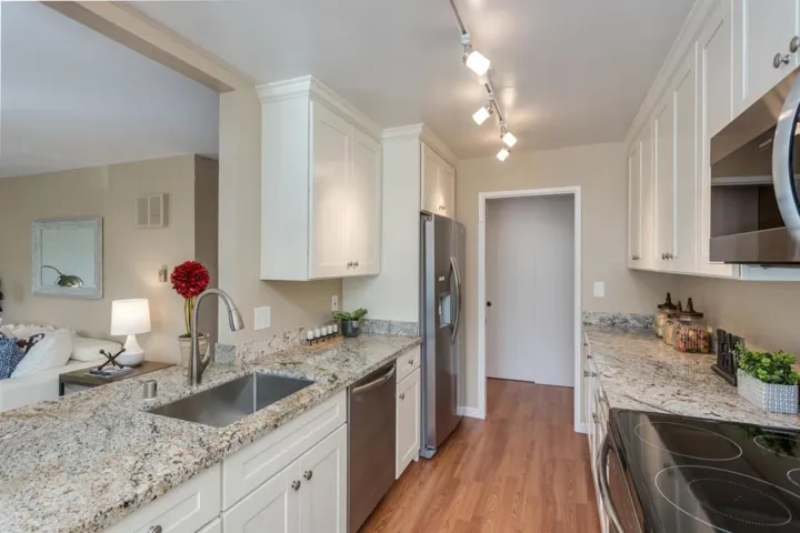 1456 San Carlos Avenue 101, San Carlos, California 94070
