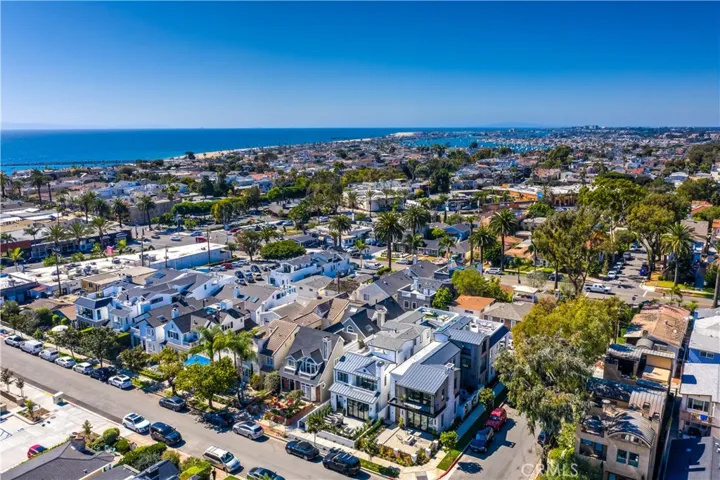 427 1/2 Marigold Avenue, Corona Del Mar, California 92625