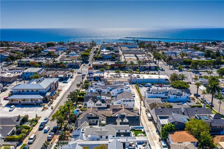 427 1/2 Marigold Avenue, Corona Del Mar, California 92625