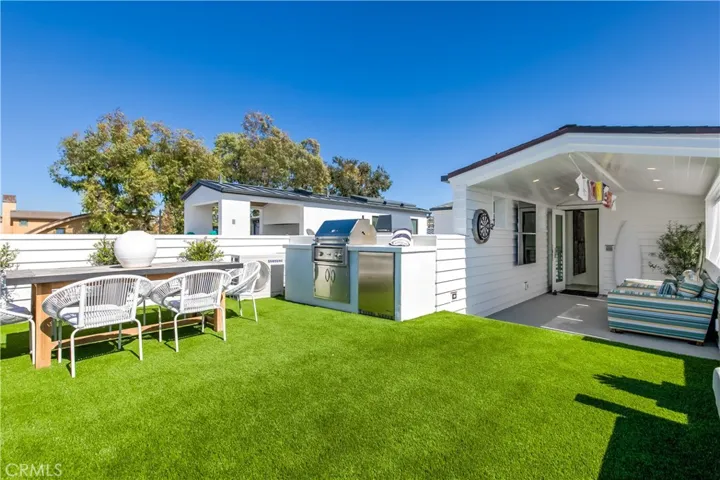 427 1/2 Marigold Avenue, Corona Del Mar, California 92625