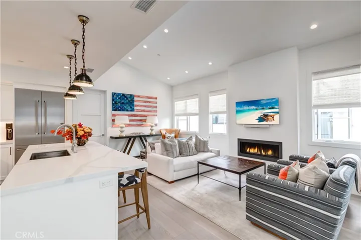 427 1/2 Marigold Avenue, Corona Del Mar, California 92625
