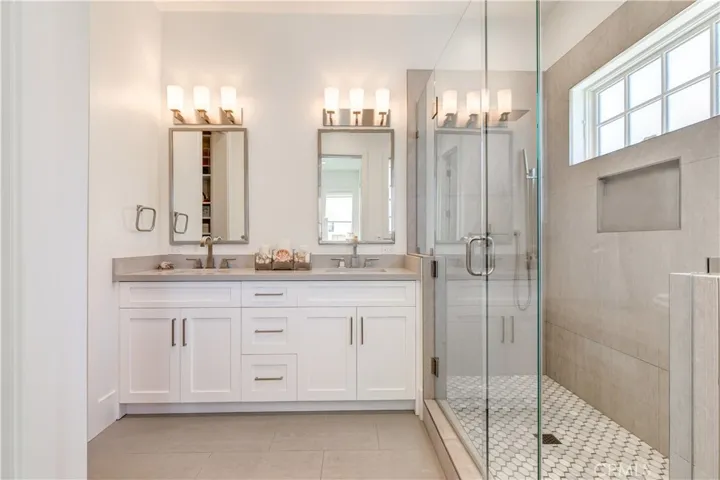 427 1/2 Marigold Avenue, Corona Del Mar, California 92625