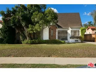 147 N Poinsettia Place, Los Angeles, California 90036