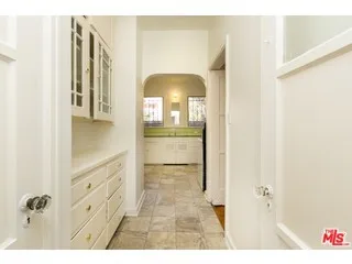 147 N Poinsettia Place, Los Angeles, California 90036
