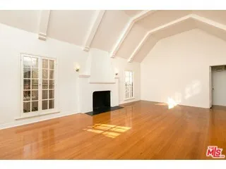 147 N Poinsettia Place, Los Angeles, California 90036