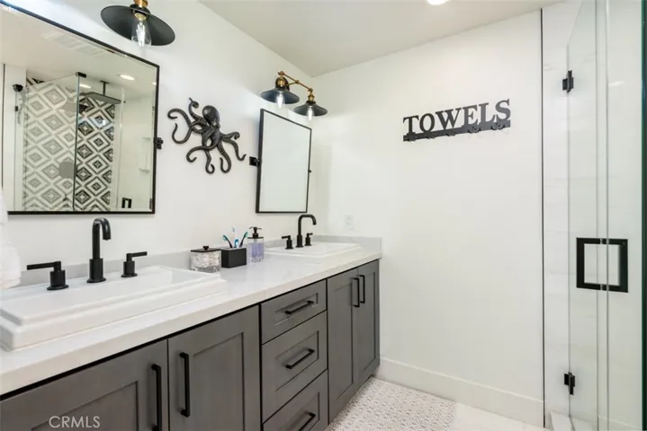 2017 N Capella Court, Costa Mesa, California 92626