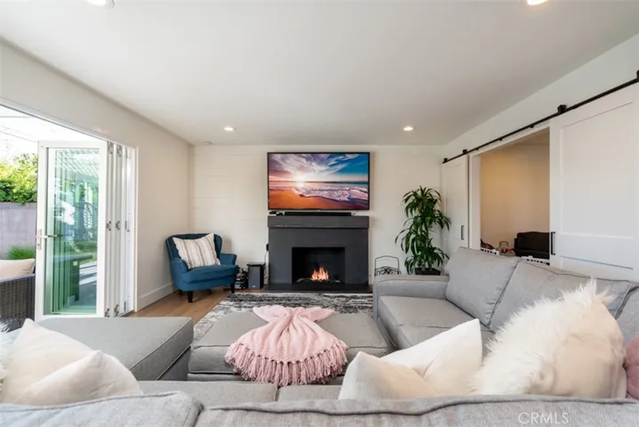 2017 N Capella Court, Costa Mesa, California 92626