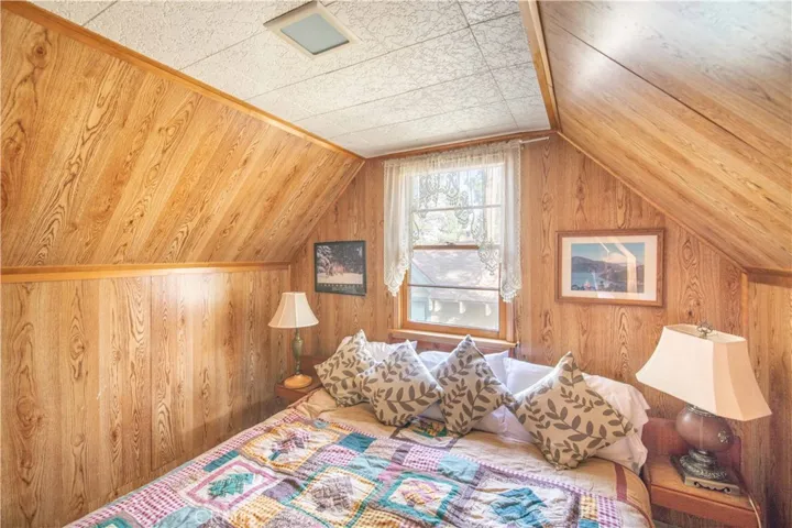 453 Vista Lane, Big Bear, California 92315