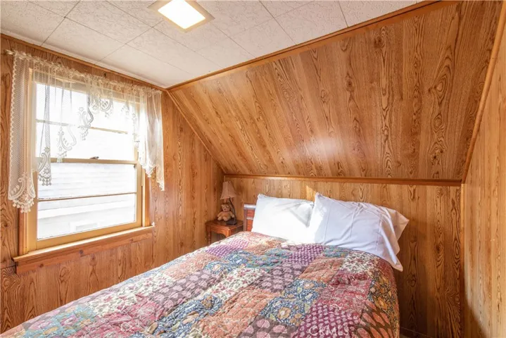 453 Vista Lane, Big Bear, California 92315