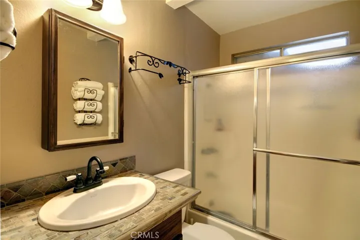 662 Maple Lane, Sugarloaf, California 92386