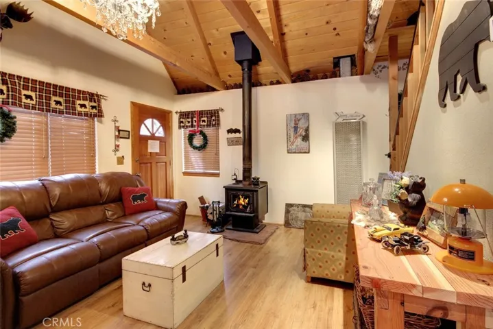 662 Maple Lane, Sugarloaf, California 92386