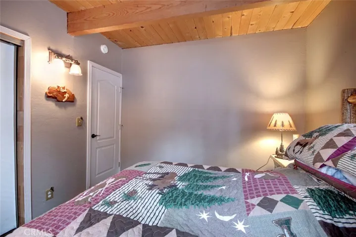 662 Maple Lane, Sugarloaf, California 92386