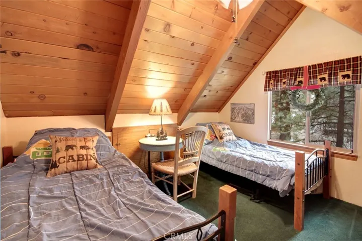 662 Maple Lane, Sugarloaf, California 92386