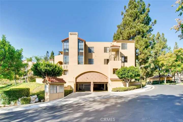 13589 Murphy Hill Drive, Whittier, California 90601
