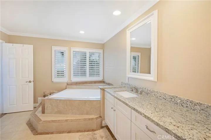14797 Sunrise Hill Road, Riverside, California 92508