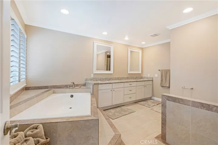 14797 Sunrise Hill Road, Riverside, California 92508