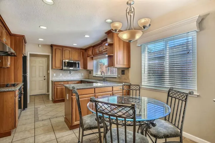 3497 Ensalmo Avenue, San Jose, California 95118