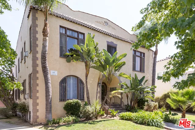 1202 S Cloverdale Avenue 1, Los Angeles, California 90019